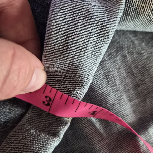 A.N.A Blue Denim Women's Jean Shorts Size 10P. - Picture 5 of 5